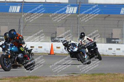 media/Nov-26-2022-Fastrack Riders (Sat) [[b001e85eef]]/Level 1/Session 3 Outside Turn 9/